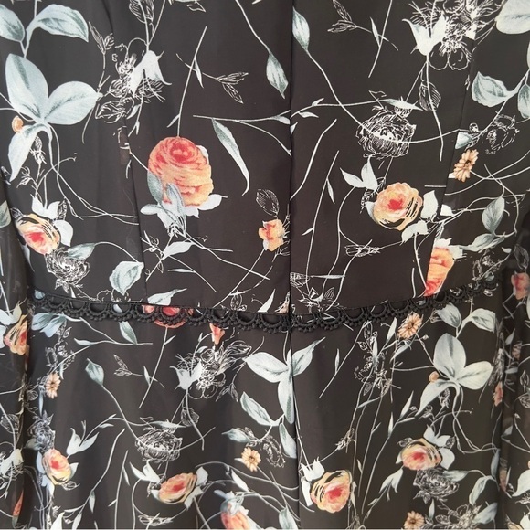 CHICWISH Women's V-Neck Floral Puff Sleeve
High Waisted Chiffon Romper Size S - Picture 10 of 16